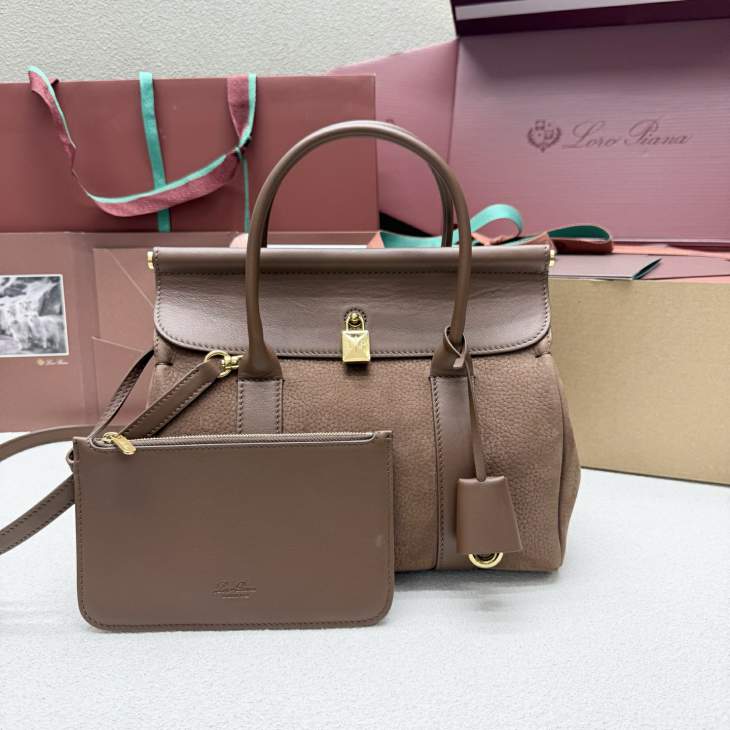 Picture of Loro Piana Handbags _SKUfw238326907fw